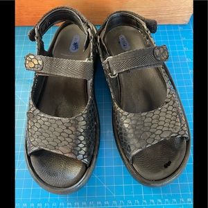 Wolky Jewel Sandal in black Mini Croco Leather.